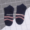 2019 Wholesale Fashion Mens Colored Striped Hot Sale  Cotton Crew Socks Winter